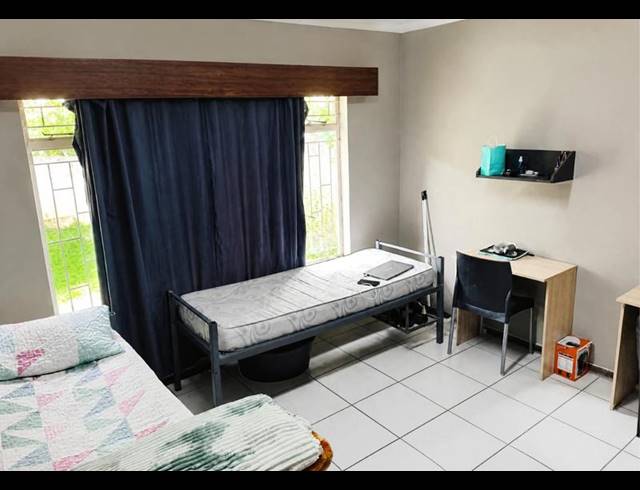 10 BEDROOM PROPERTY TO RENT IN DIE BULT